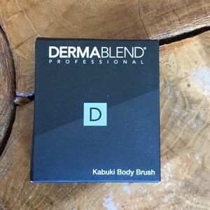 Dermablend Kabuki Body Brush